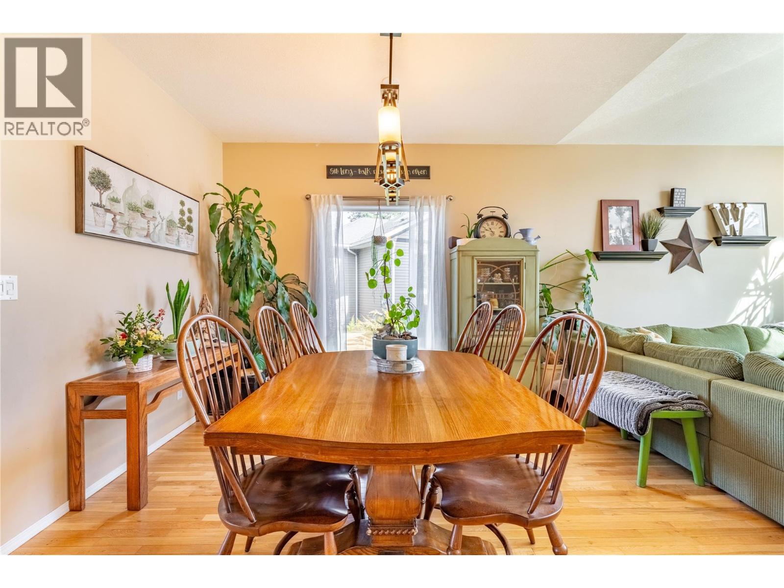 235 3rd Avenue S, Creston