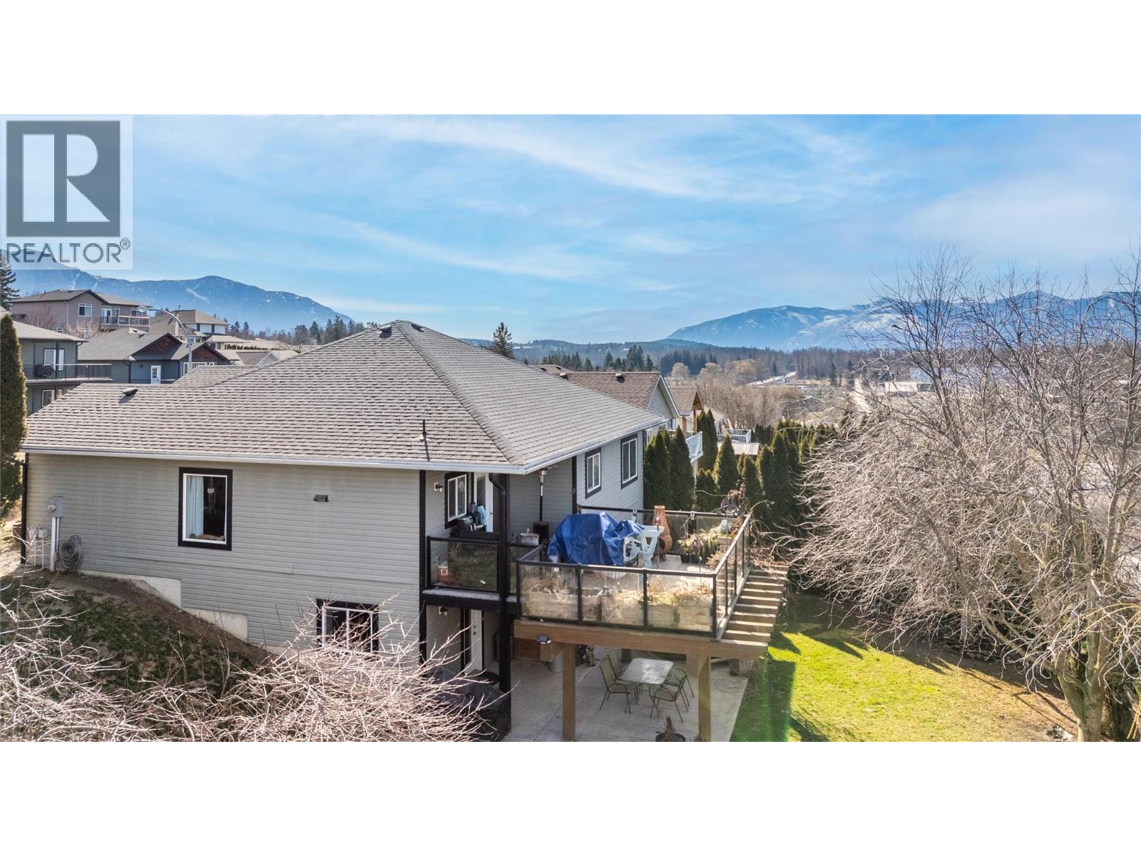 235 3rd Avenue S, Creston