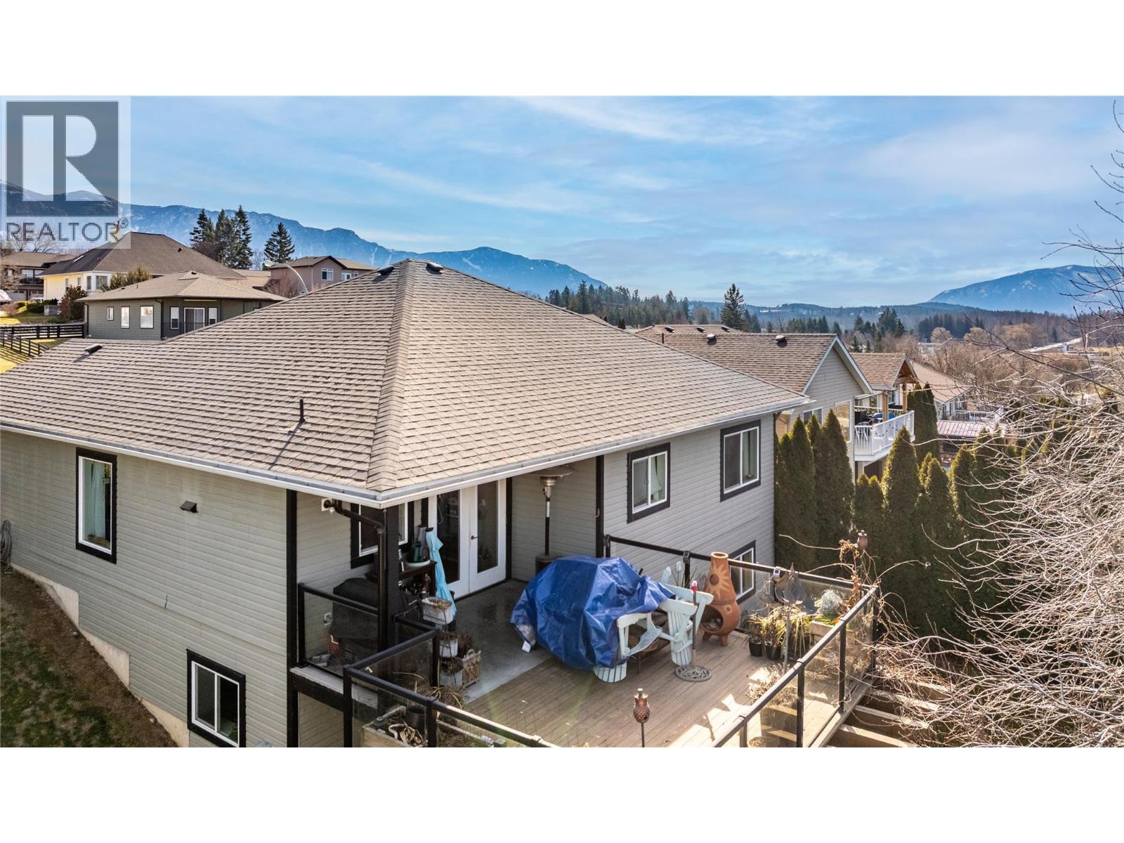 235 3rd Avenue S, Creston