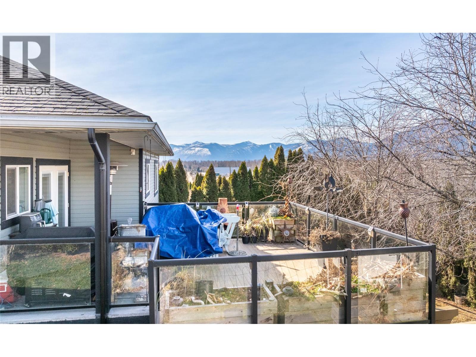 235 3rd Avenue S, Creston