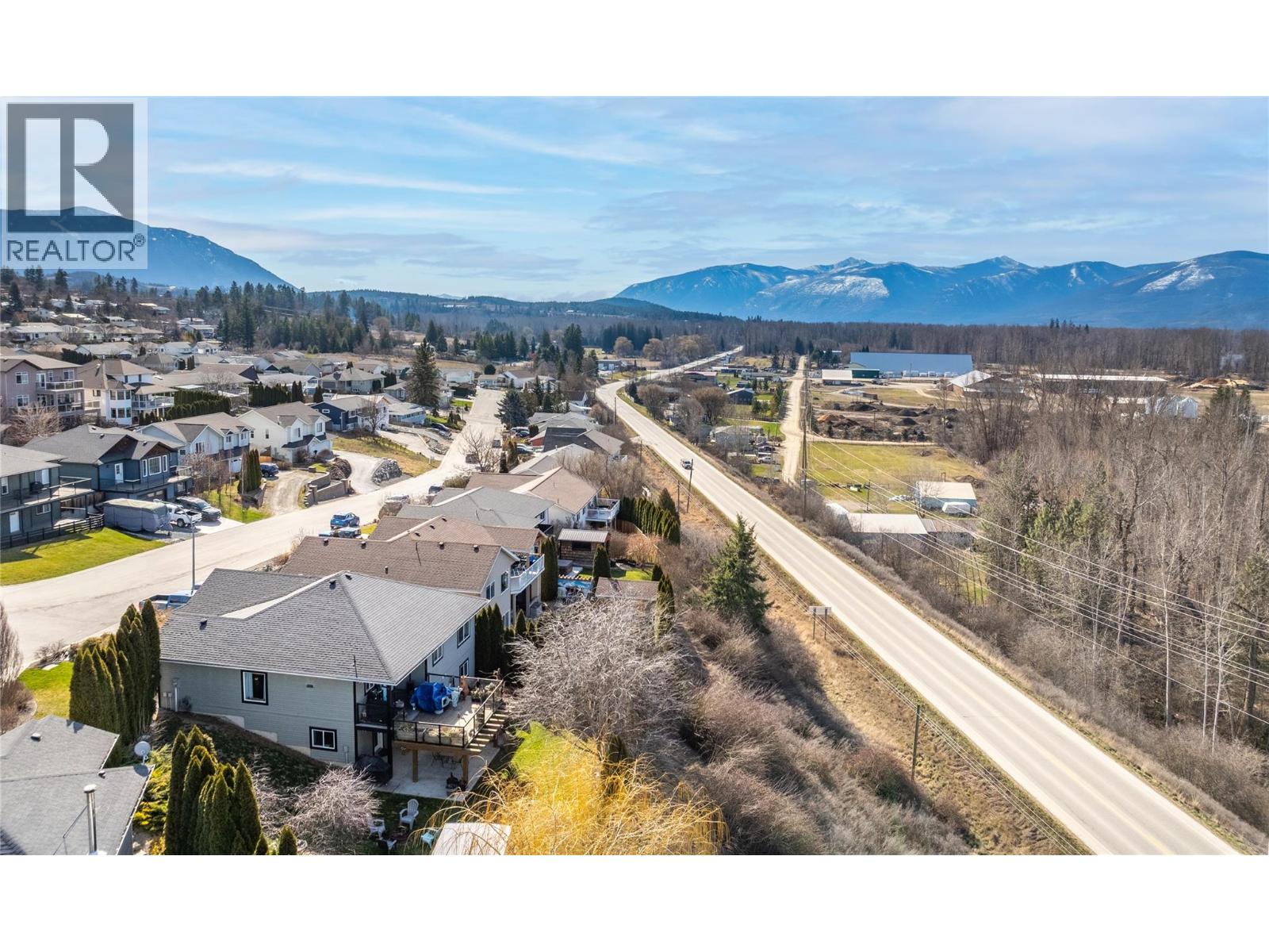 235 3rd Avenue S, Creston