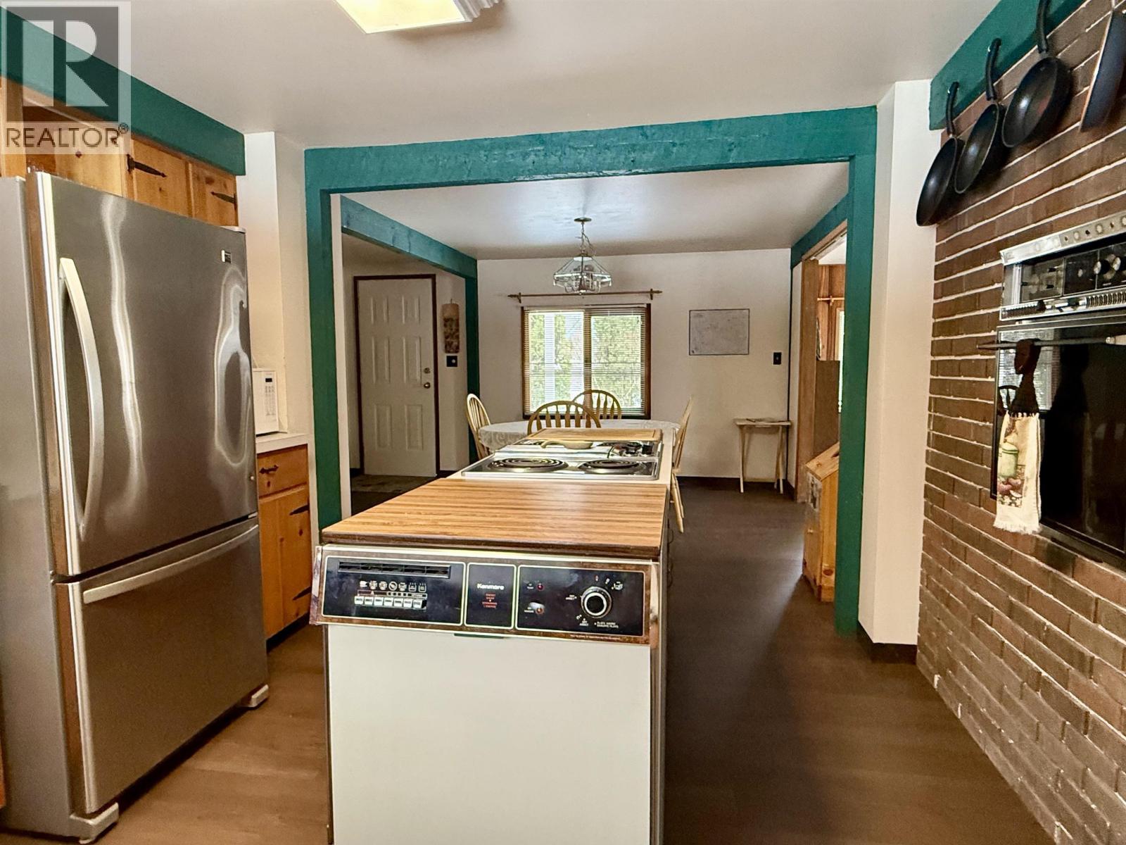 1802 MACKENZIE 20 HIGHWAY - 17