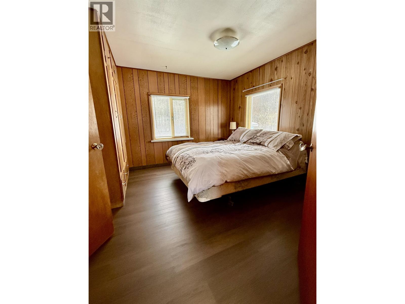 1802 MACKENZIE 20 HIGHWAY - 26