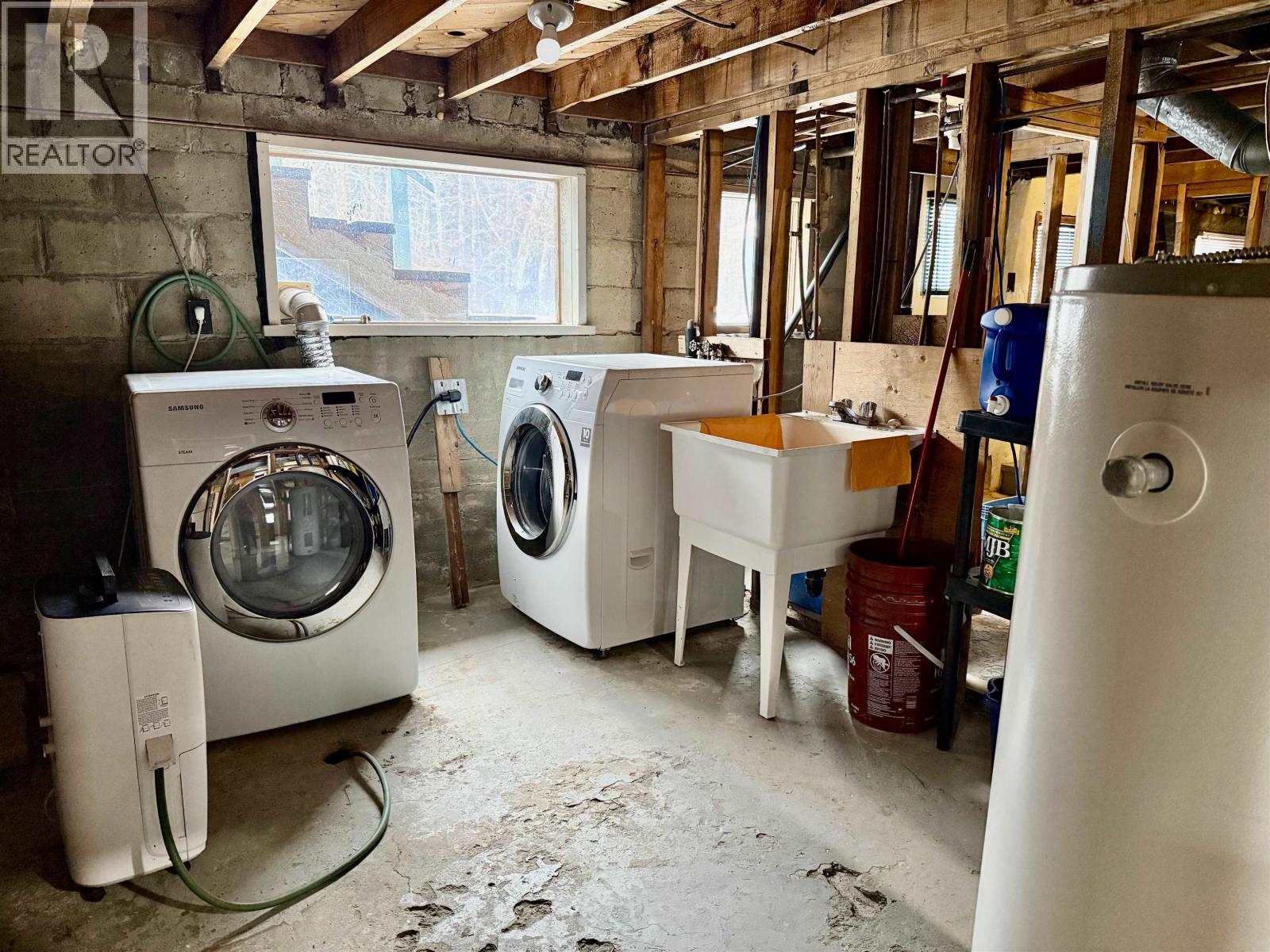 1802 MACKENZIE 20 HIGHWAY - 31