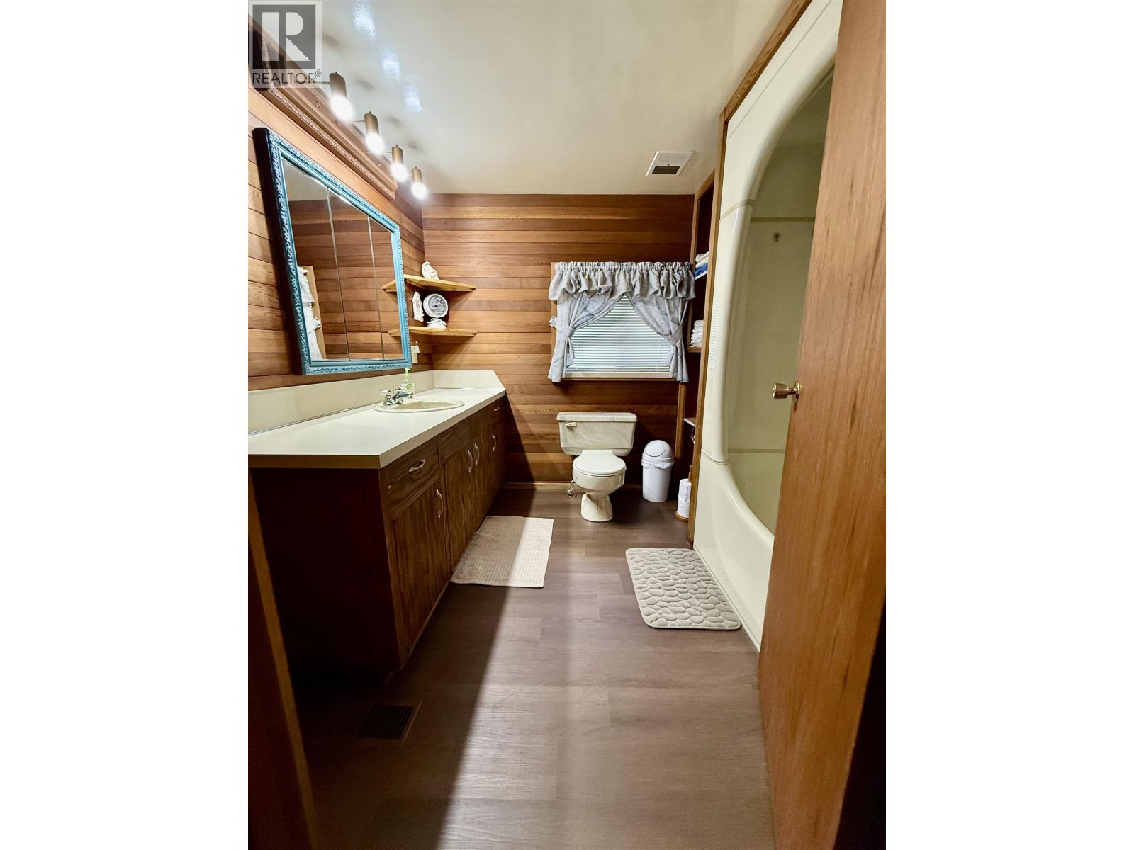 1802 MACKENZIE 20 HIGHWAY - 27