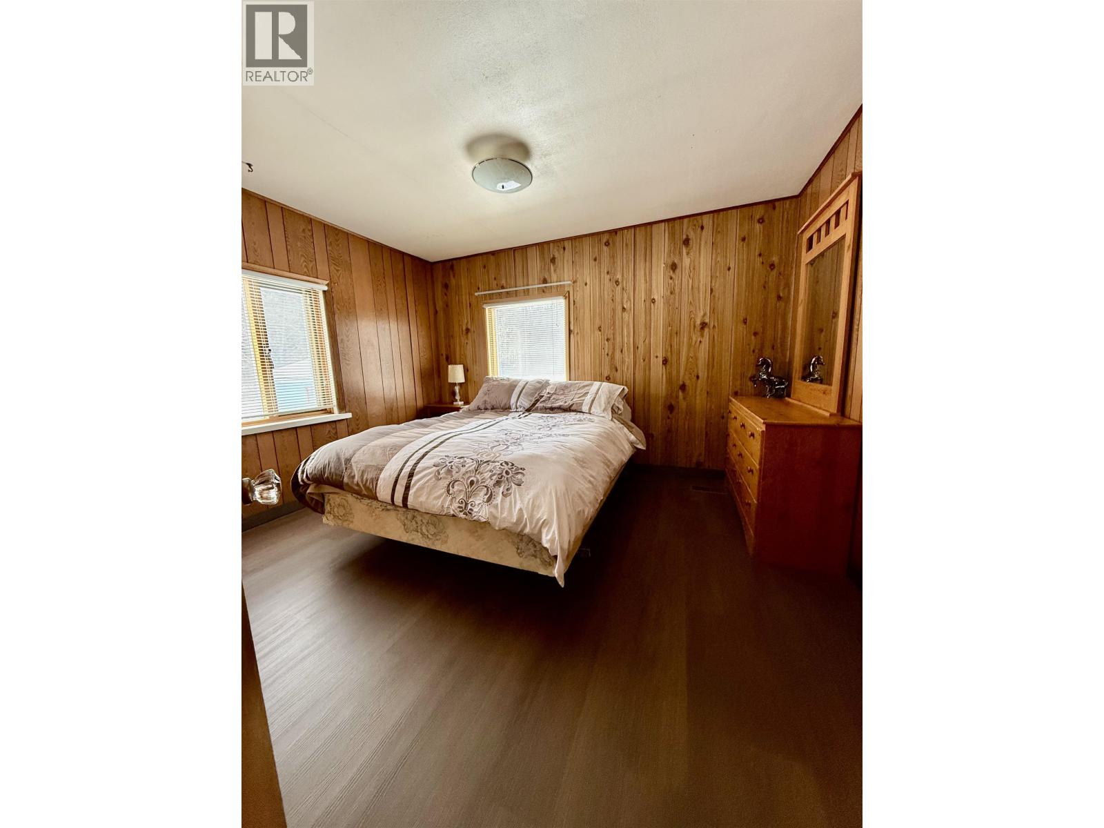 1802 MACKENZIE 20 HIGHWAY - 25