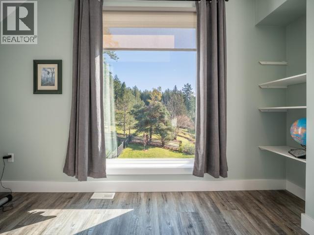 8447 HIGHWAY 101 - 38