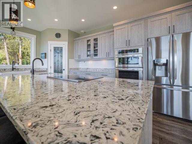 8447 HIGHWAY 101 - 21