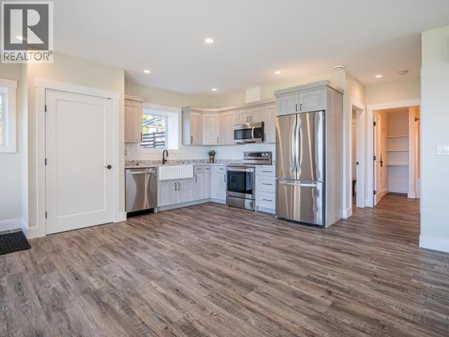 8447 HIGHWAY 101 - 7