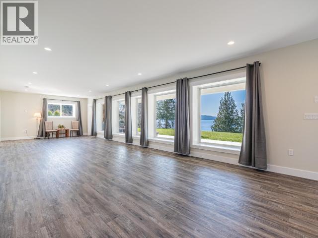 8447 HIGHWAY 101 - 50