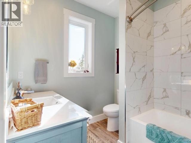 8447 HIGHWAY 101 - 92