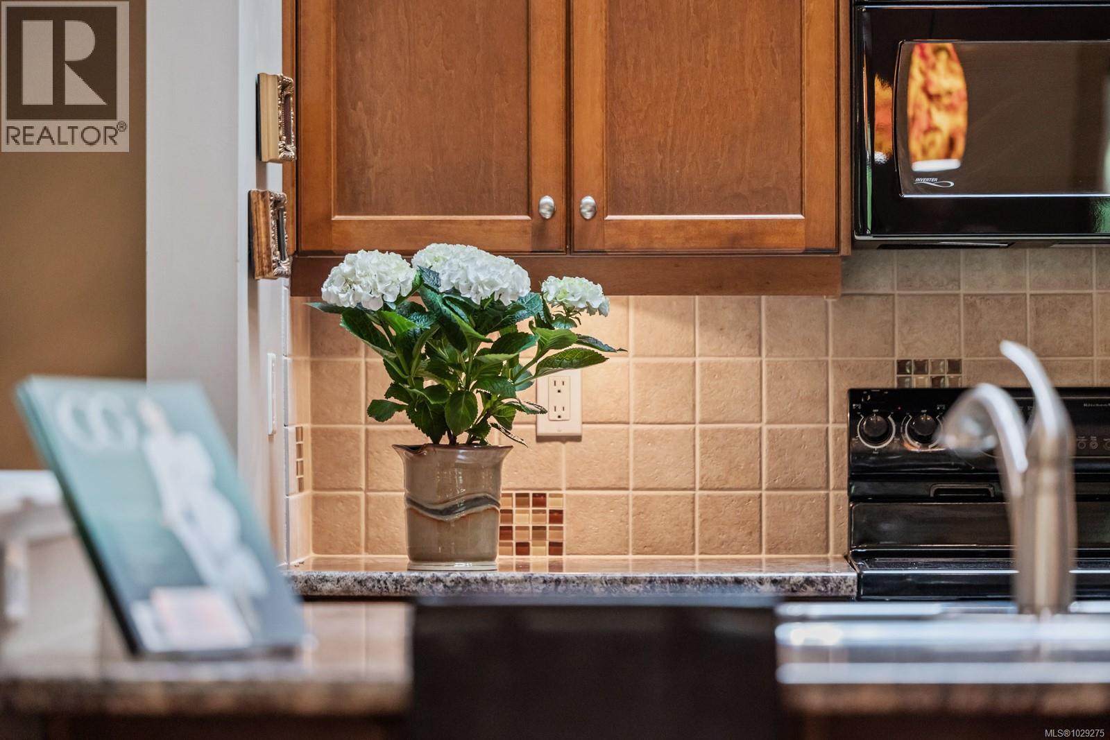 #120 44 ANDERTON AVE - 10