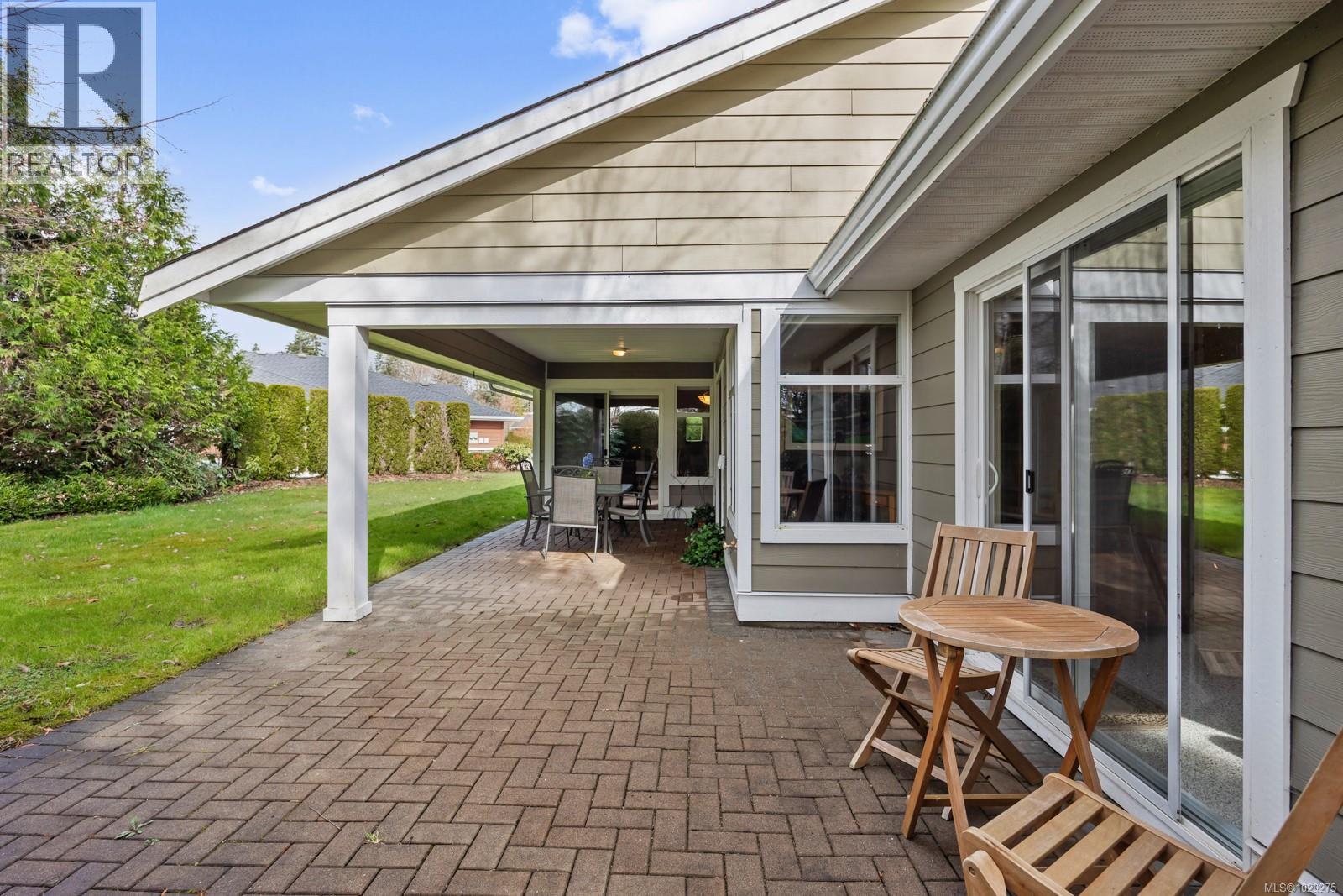 #120 44 ANDERTON AVE - 26