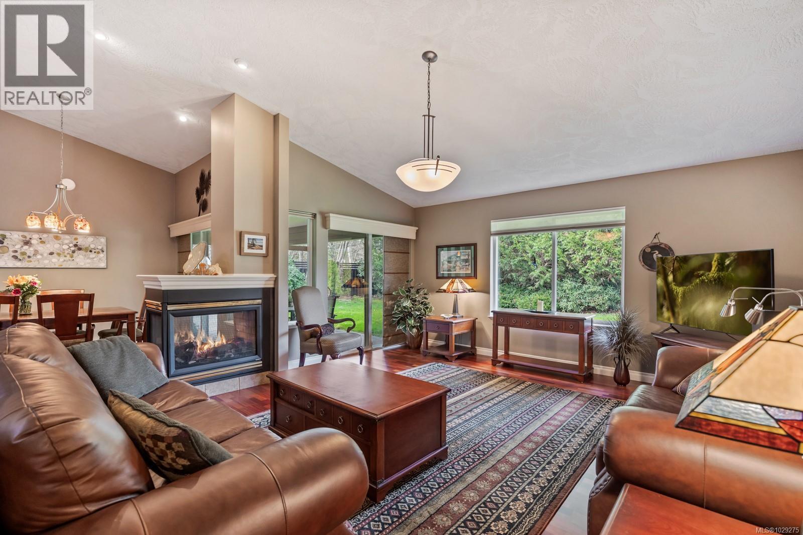 #120 44 ANDERTON AVE - 4