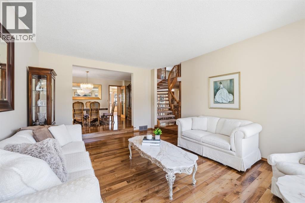 Single Family House for Sale in  Pumpmeadow Place SW Pump Hill Calgary 