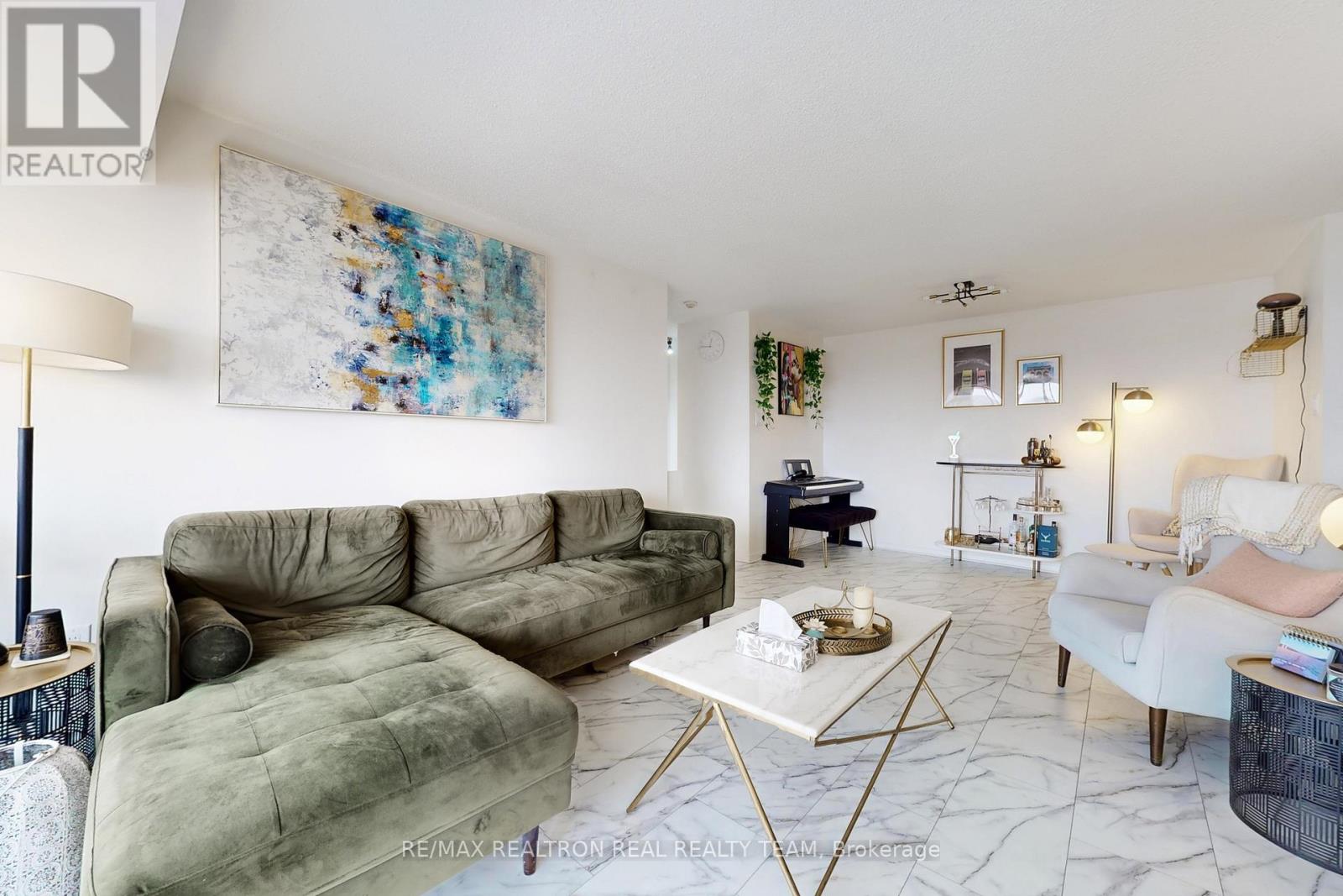 #1905 350 RATHBURN ROAD - 13