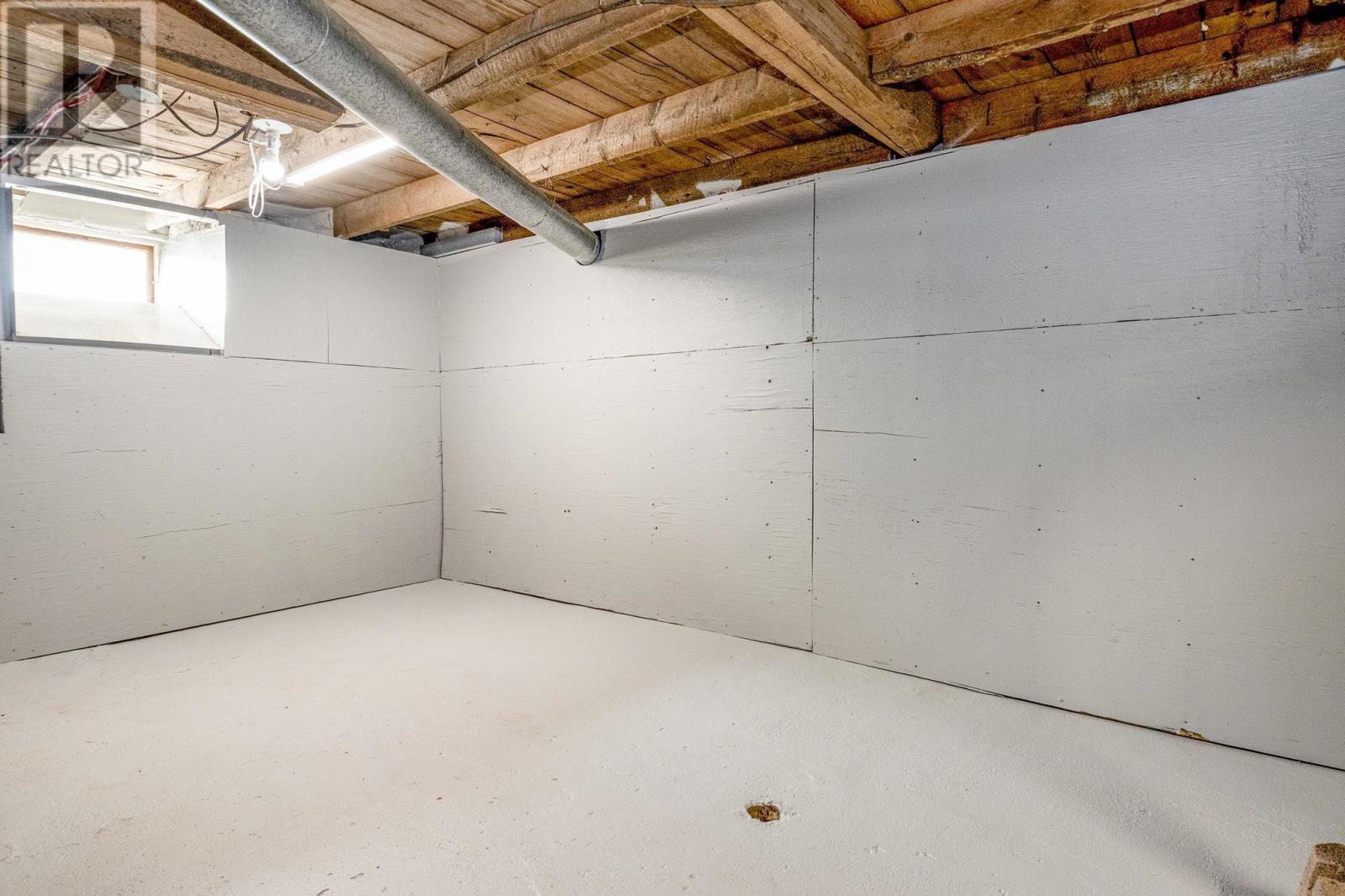 Property 43 of 45 of 10194 1 Highway