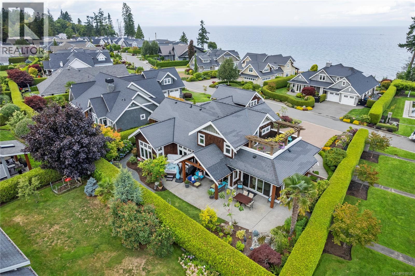 942 Bluffs Dr - 2