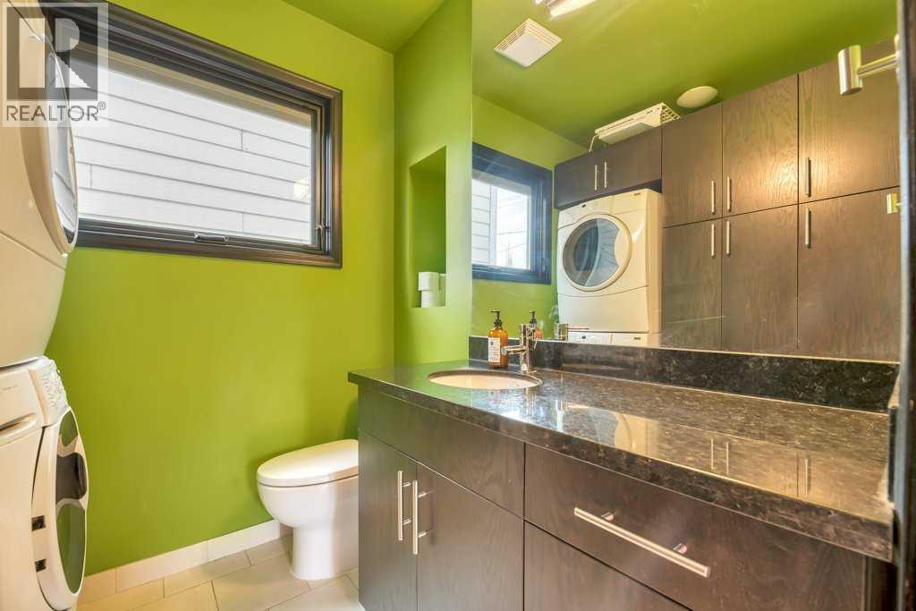 Single Family House for Sale in  Broadview Road NW West Hillhurst Calgary 