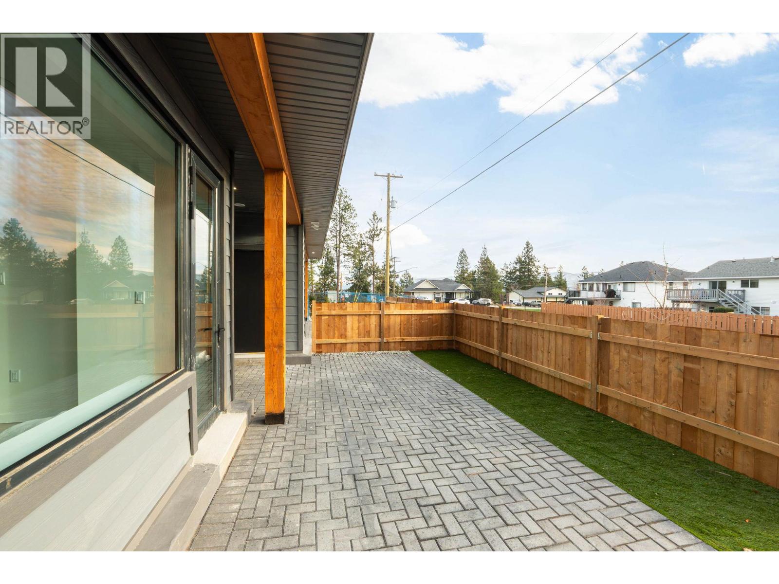 3210 Salmon Road Unit# 8, West Kelowna