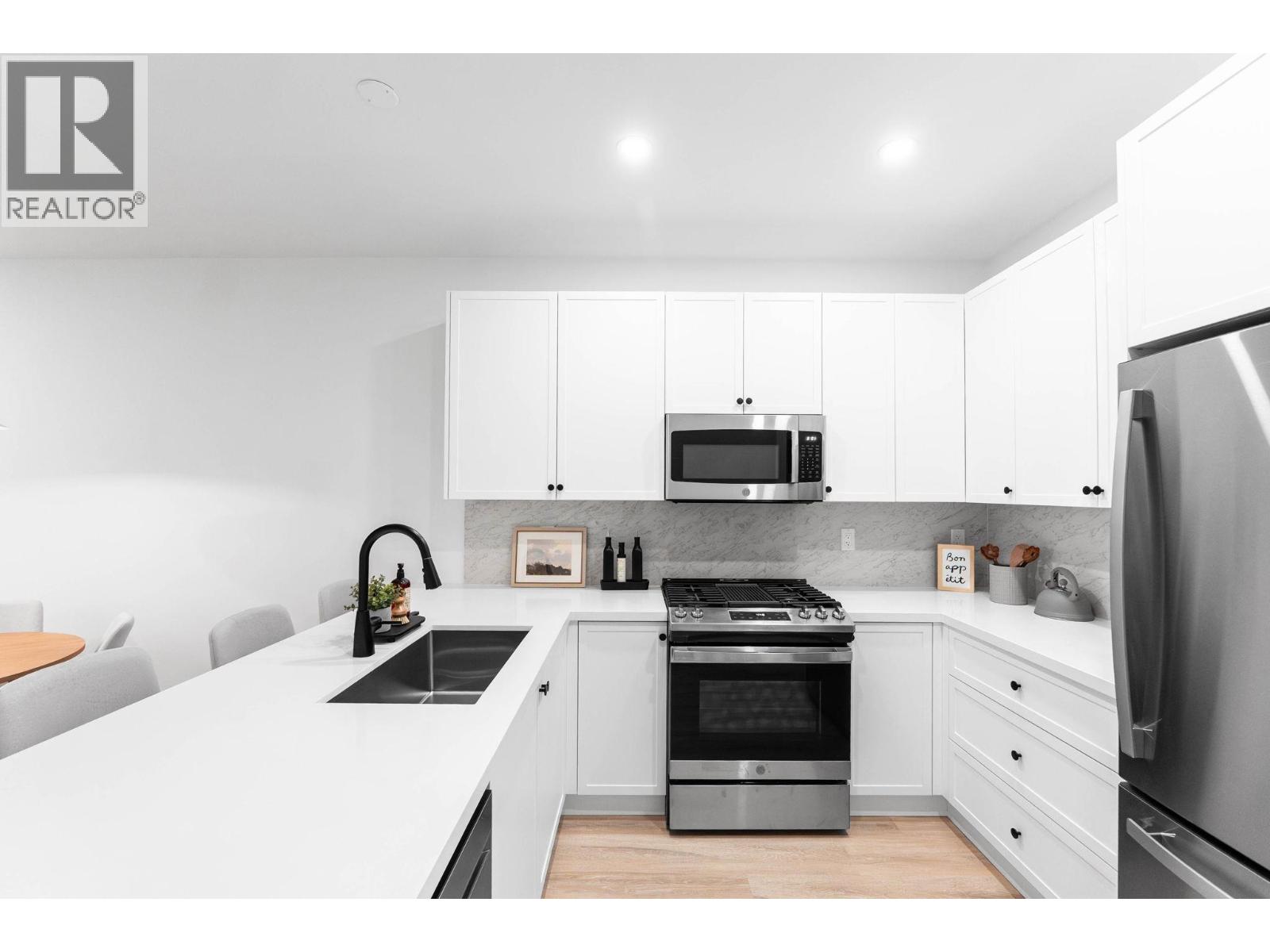 3210 Salmon Road Unit# 8, West Kelowna