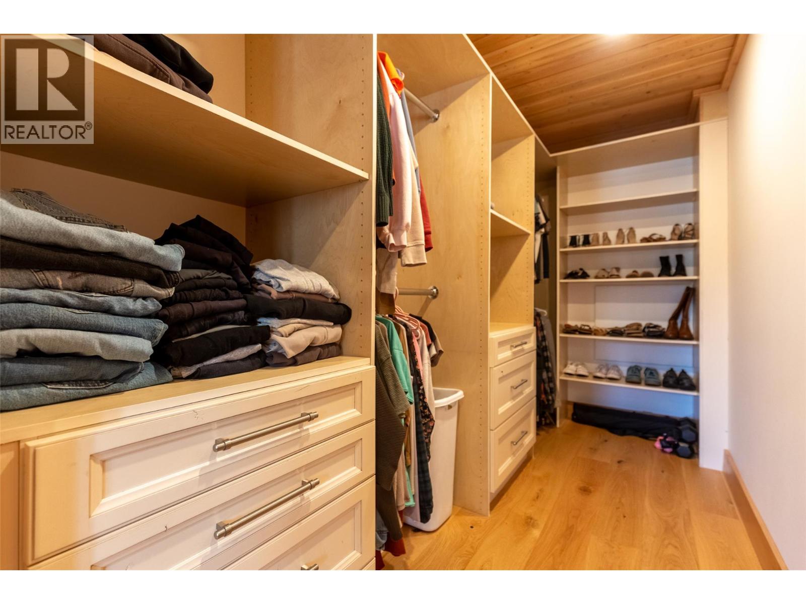 1360 MCLEOD AVENUE - 41