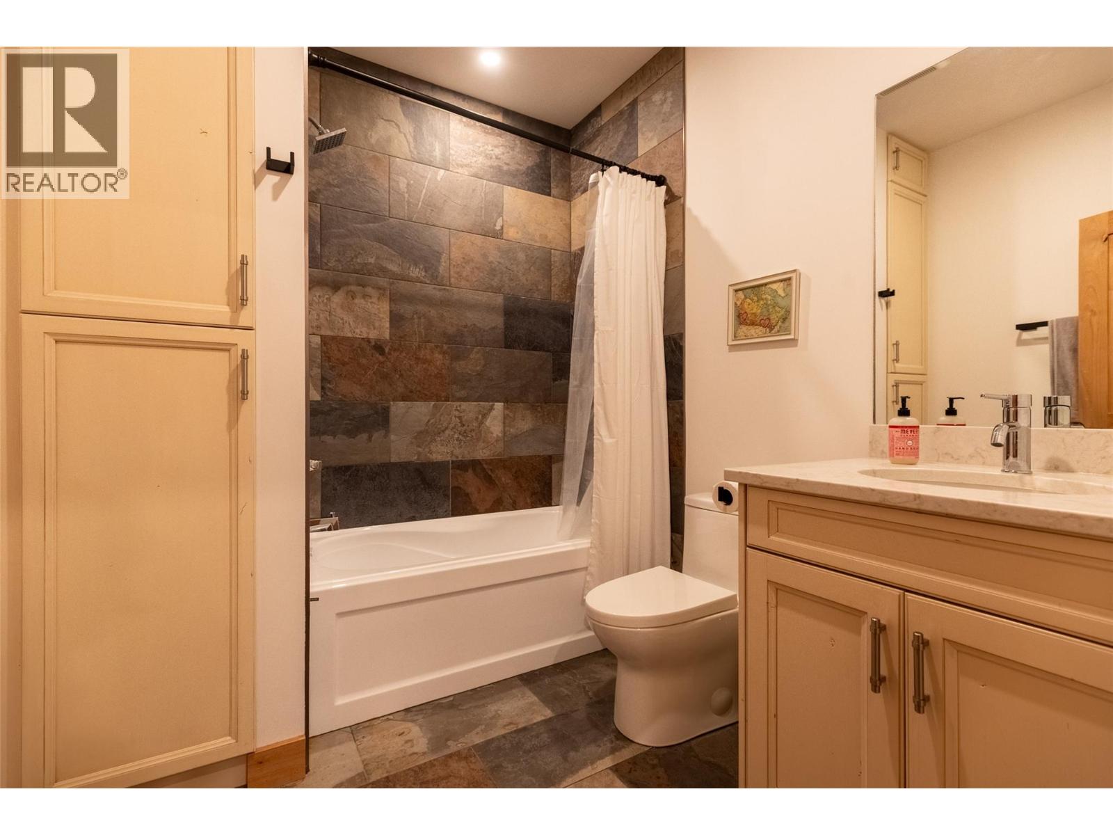 1360 MCLEOD AVENUE - 45