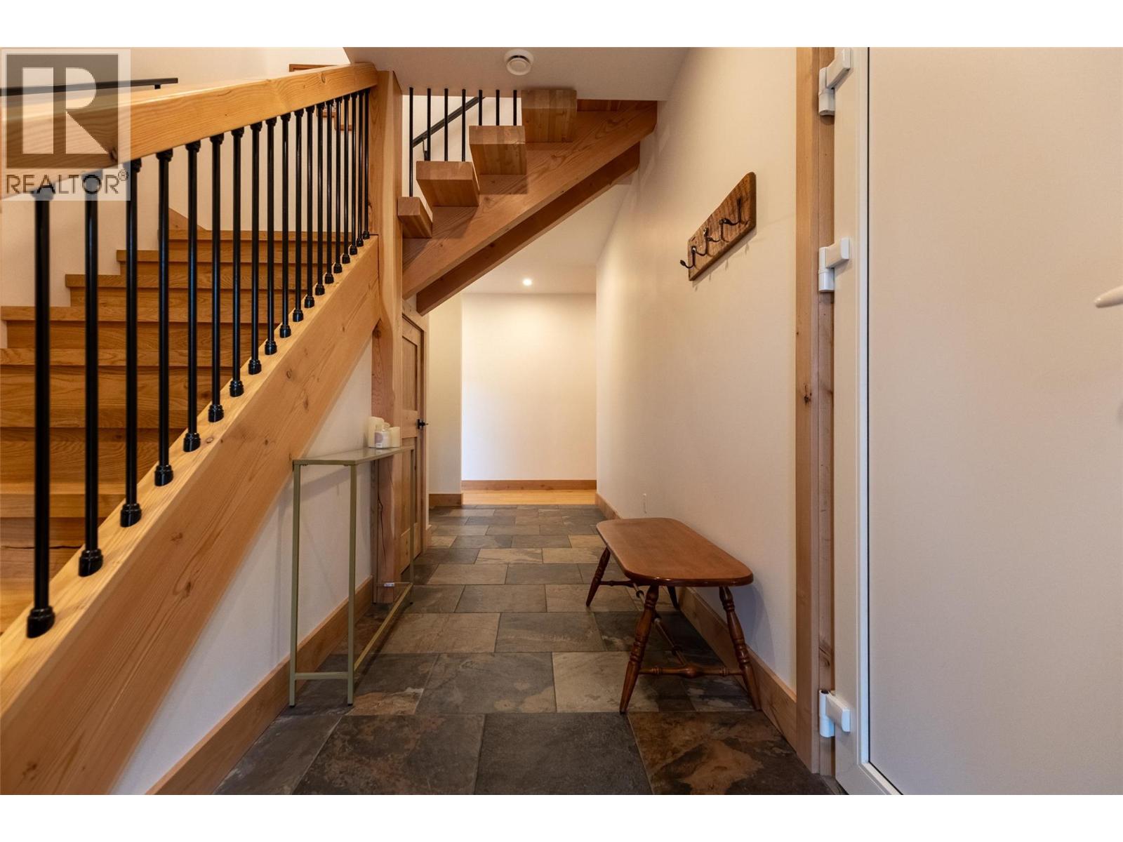 1360 MCLEOD AVENUE - 9