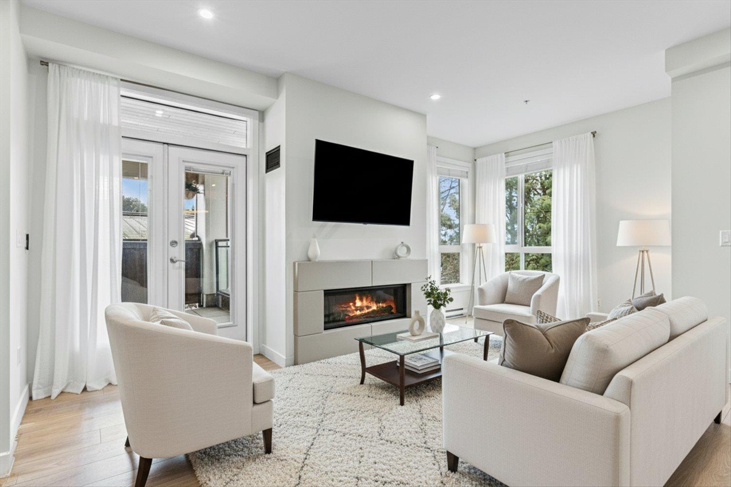 503 45500 MARKET WAY, Garrison Crossing, Chilliwack