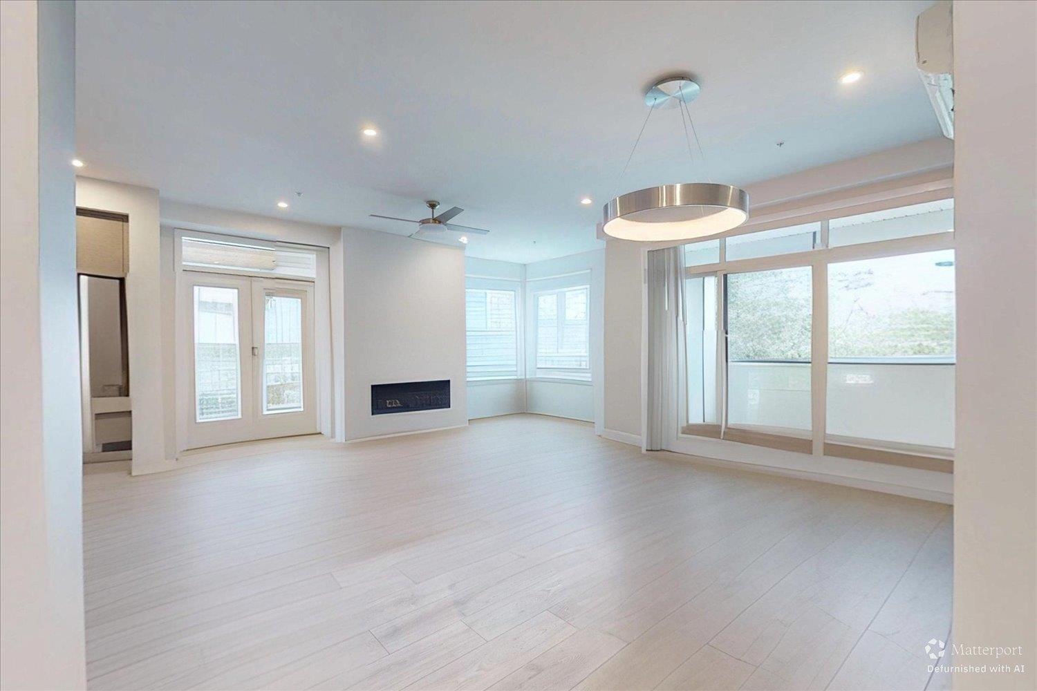 503 45500 MARKET WAY, Garrison Crossing, Chilliwack