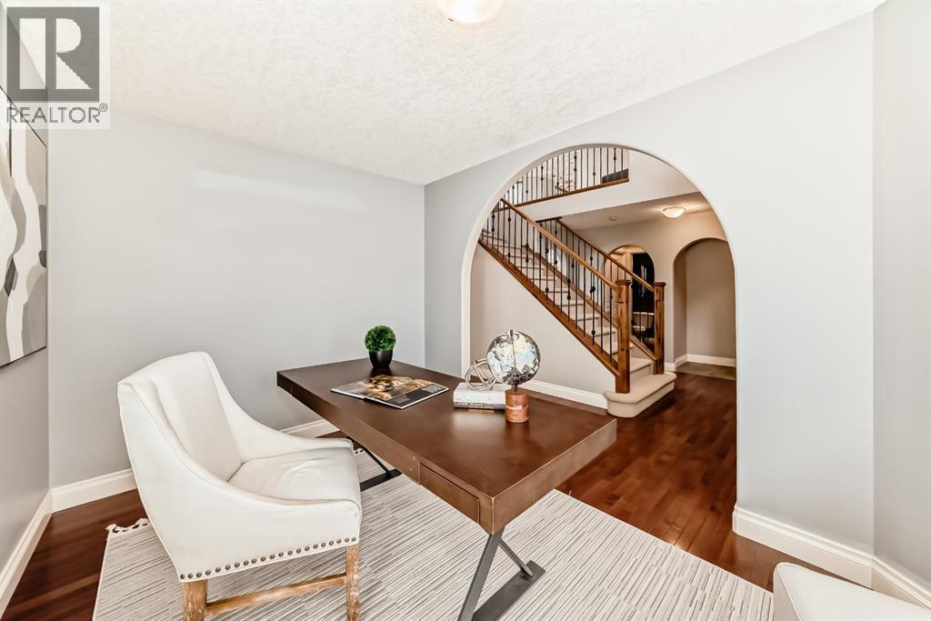 Single Family House for Sale in  Sherwood Common NW Sherwood Calgary 