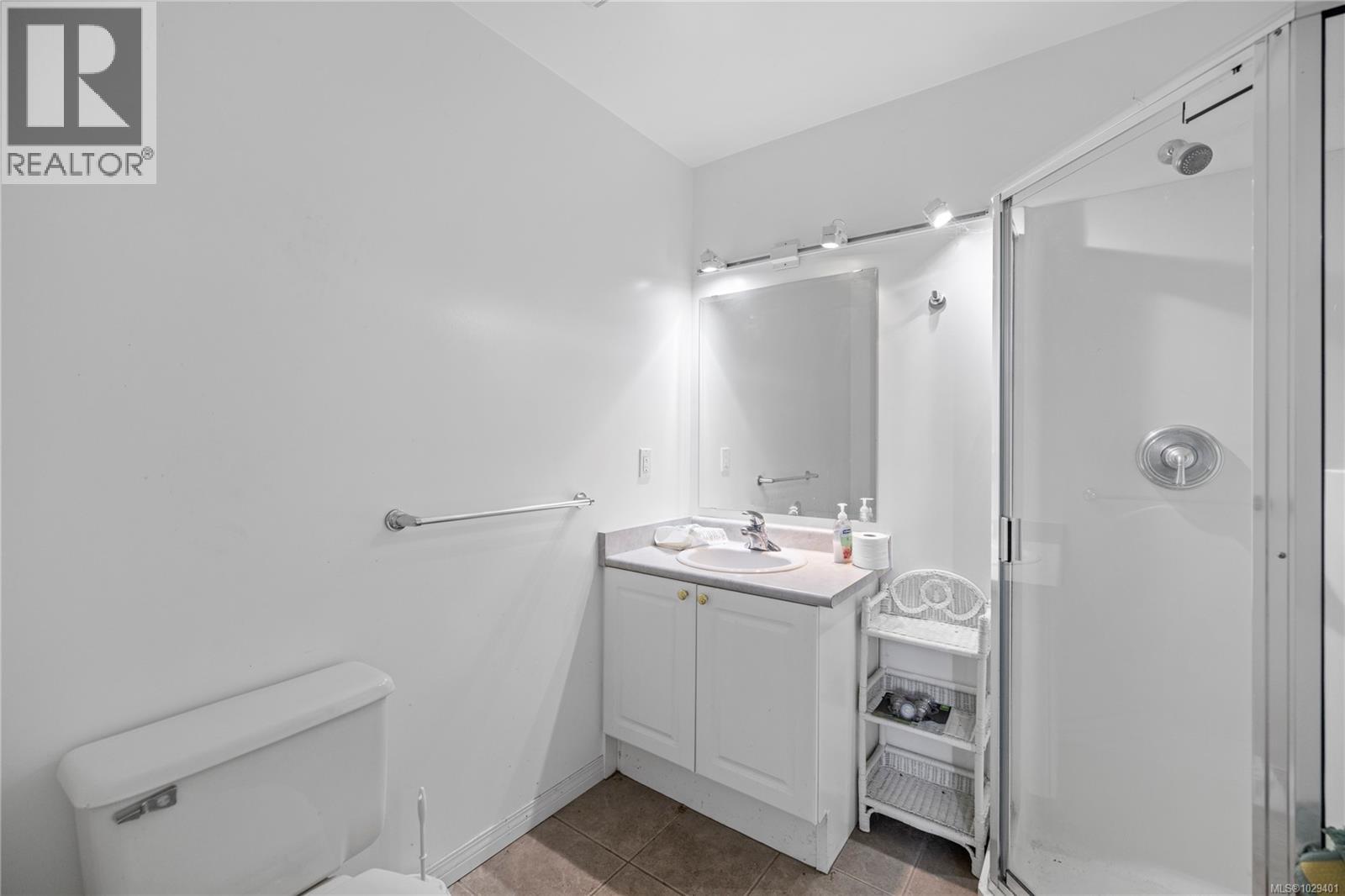 615 CHINOOK AVE - 50