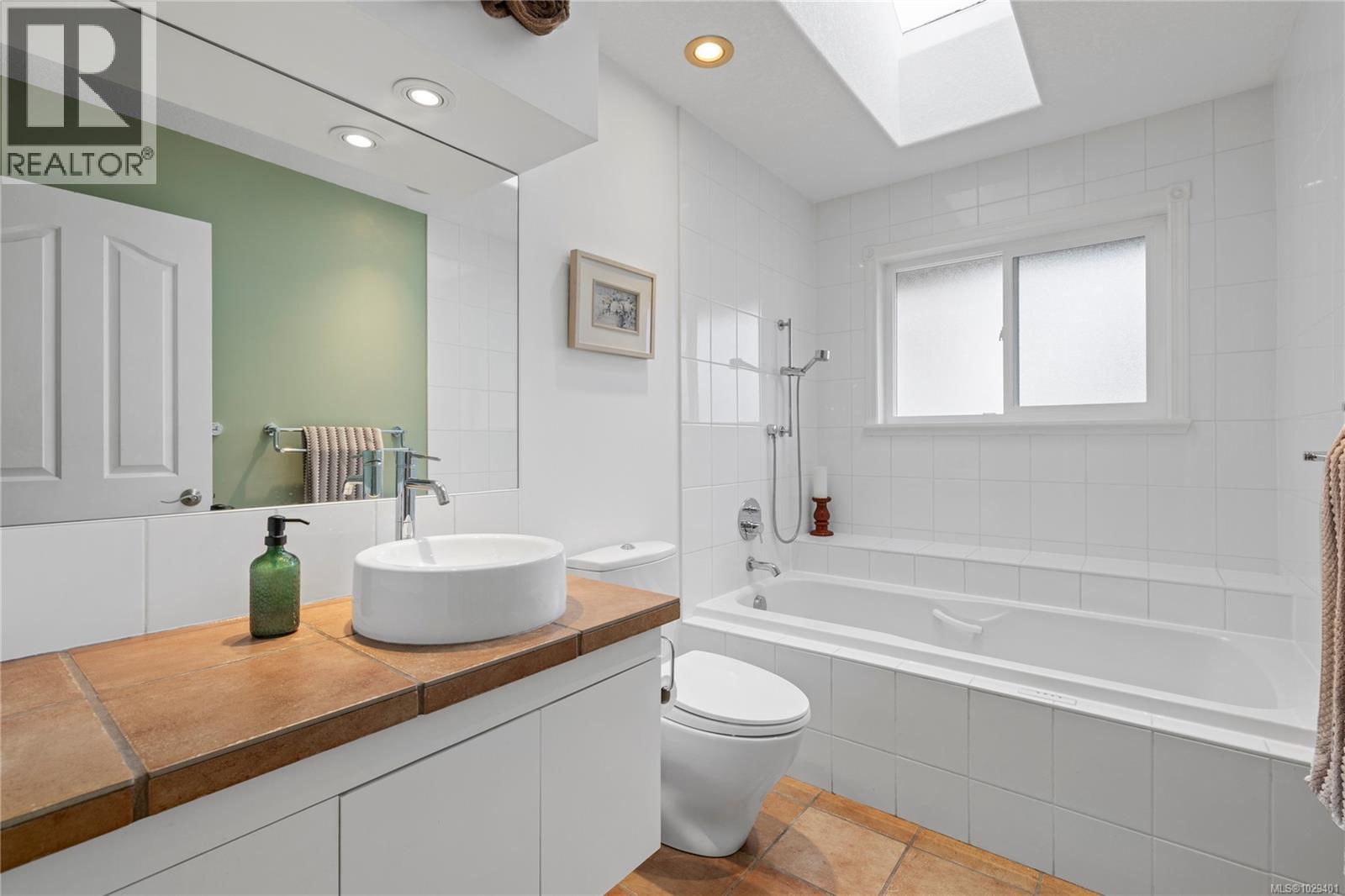 615 CHINOOK AVE - 48