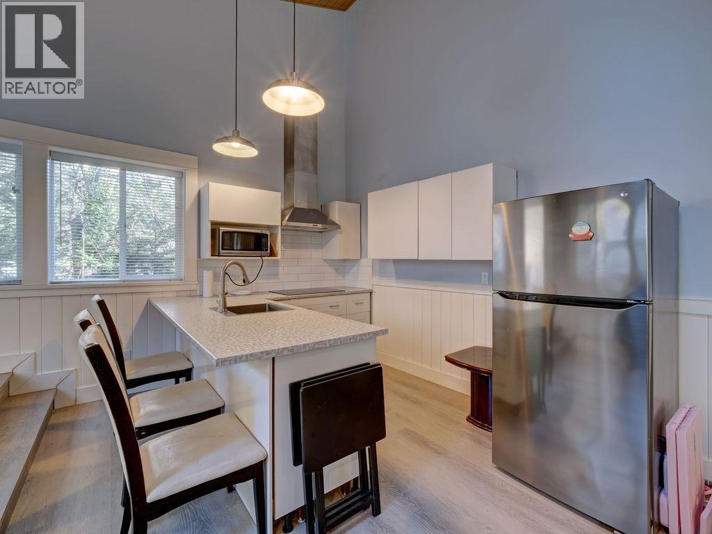 9168 SUNSHINE COAST HIGHWAY, Halfmoon Bay