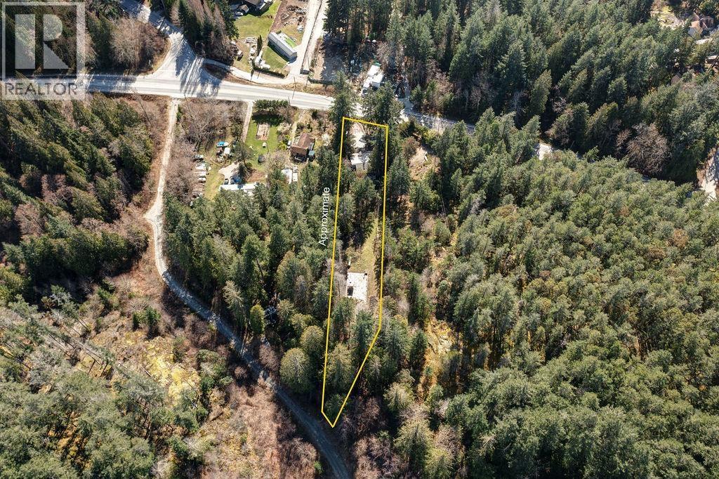 9168 SUNSHINE COAST HIGHWAY, Halfmoon Bay