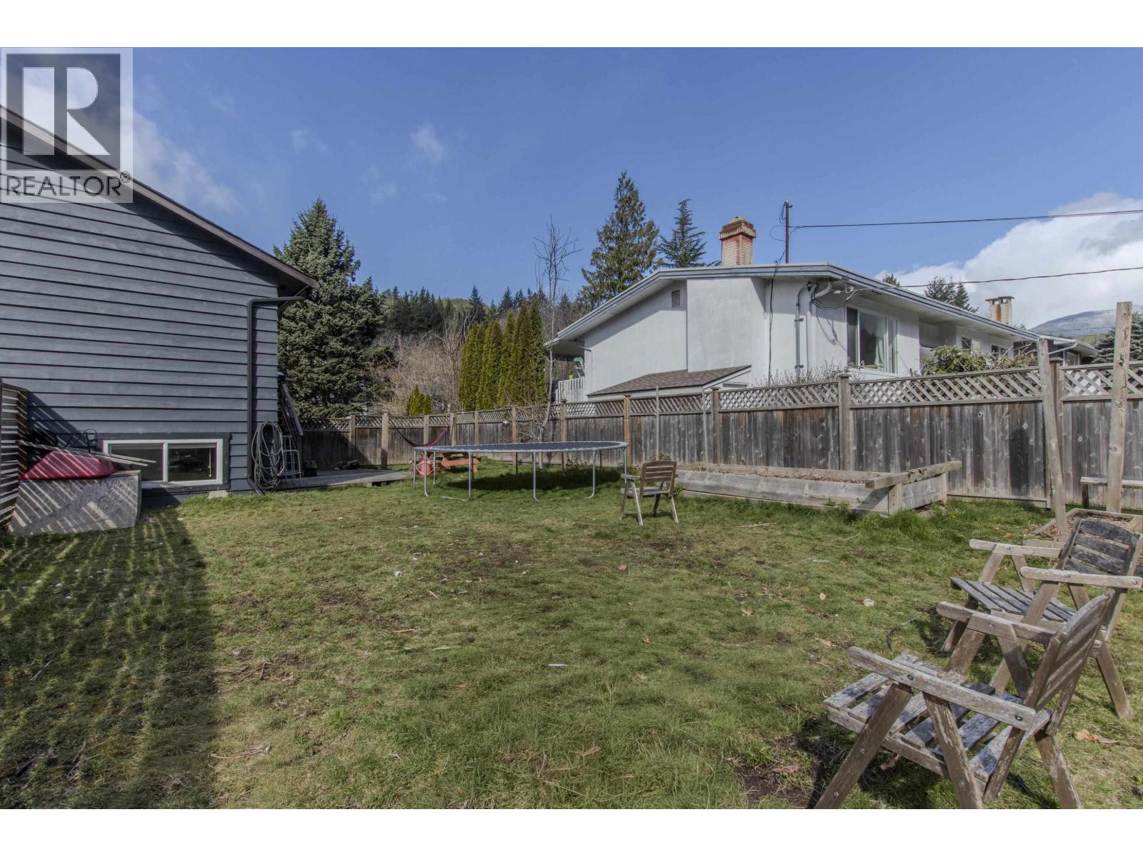 1990 MAPLE DRIVE, Squamish