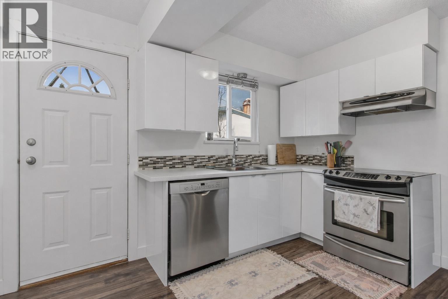 1990 MAPLE DRIVE, Squamish