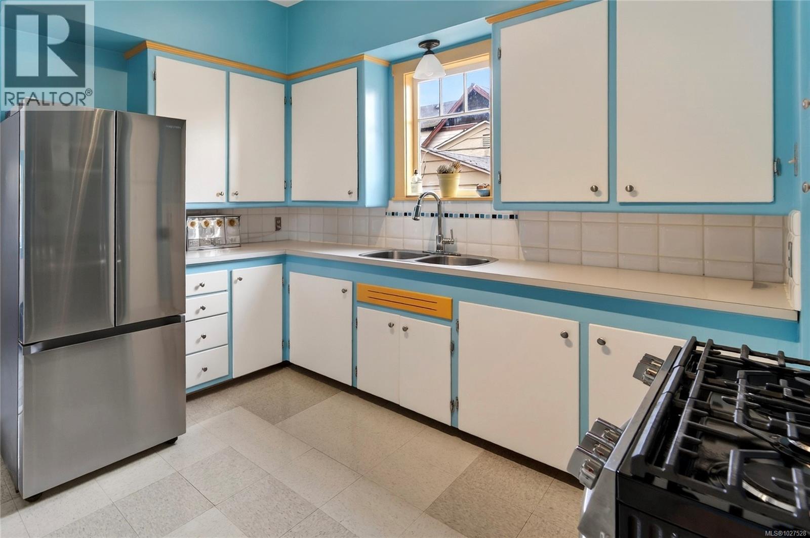  1150 Empress Avenue, Victoria