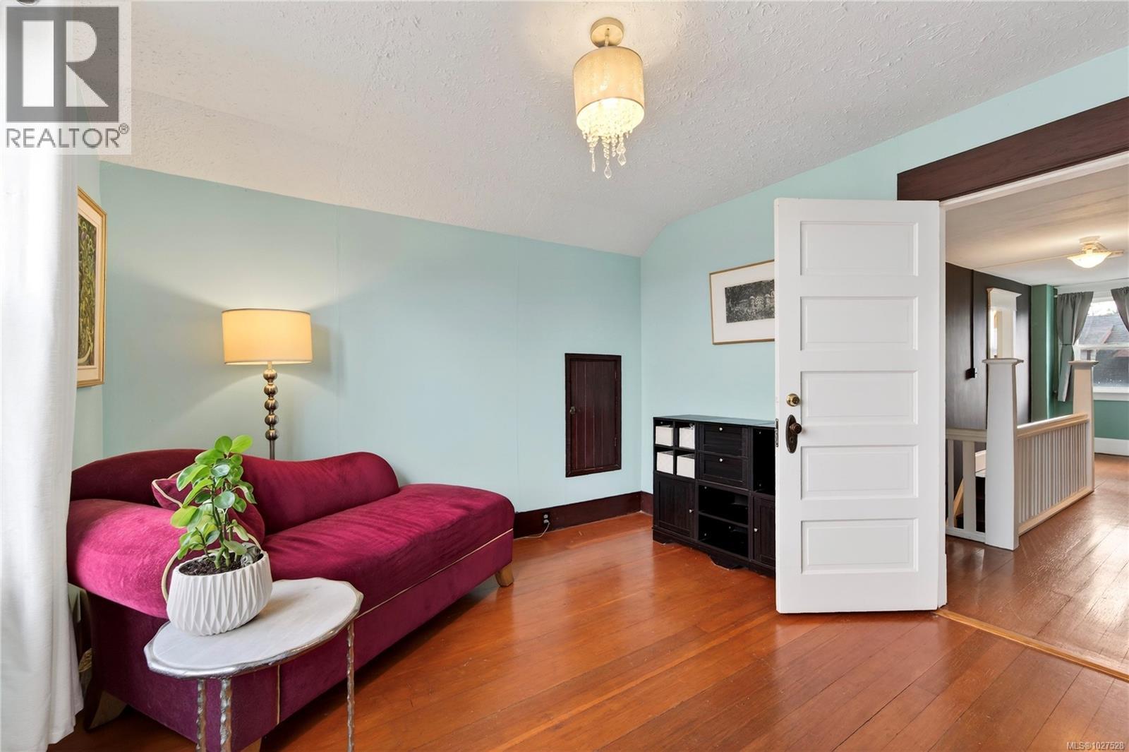  1150 Empress Avenue, Victoria