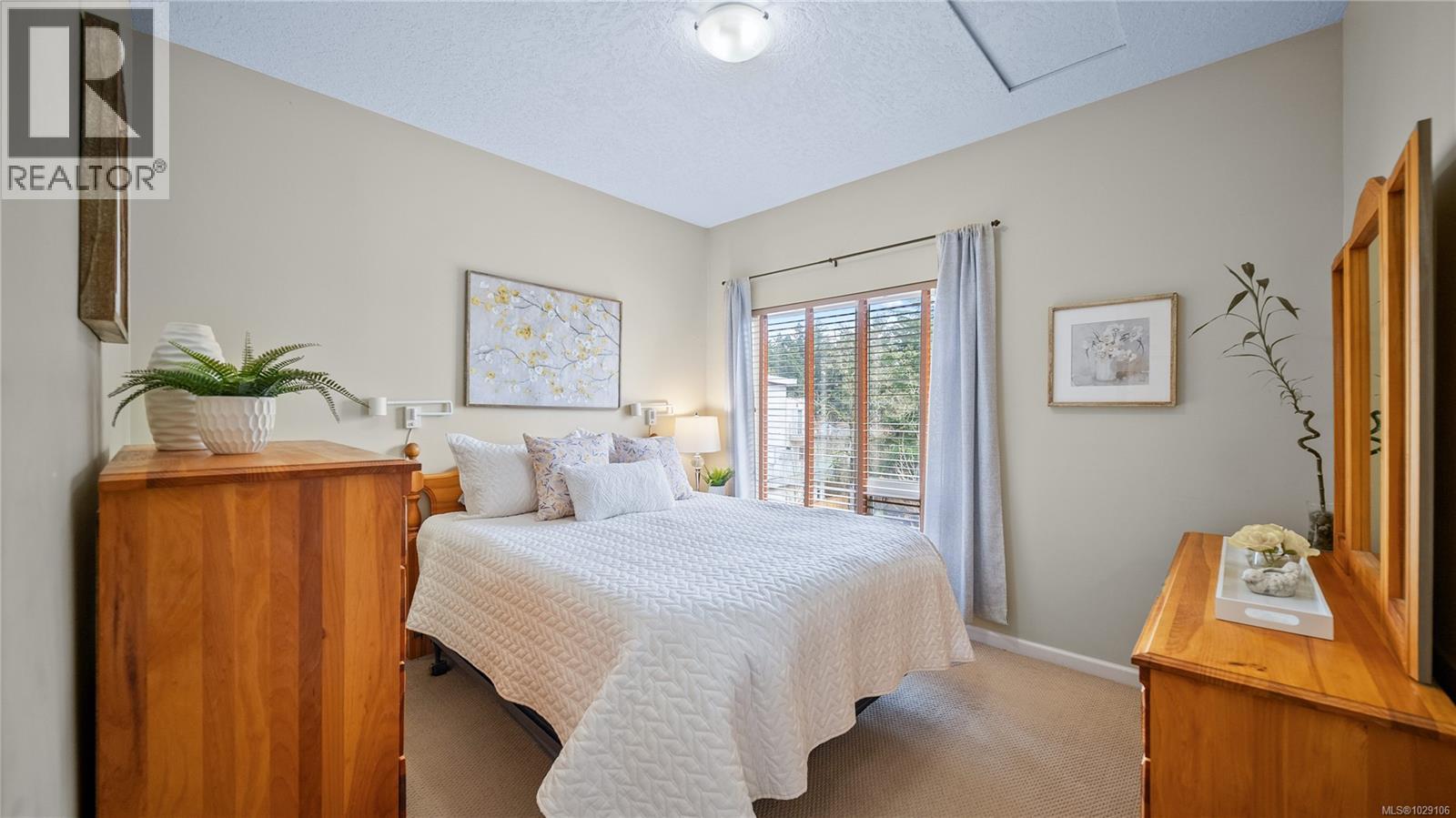 #307 2747 JACKLIN RD - 14