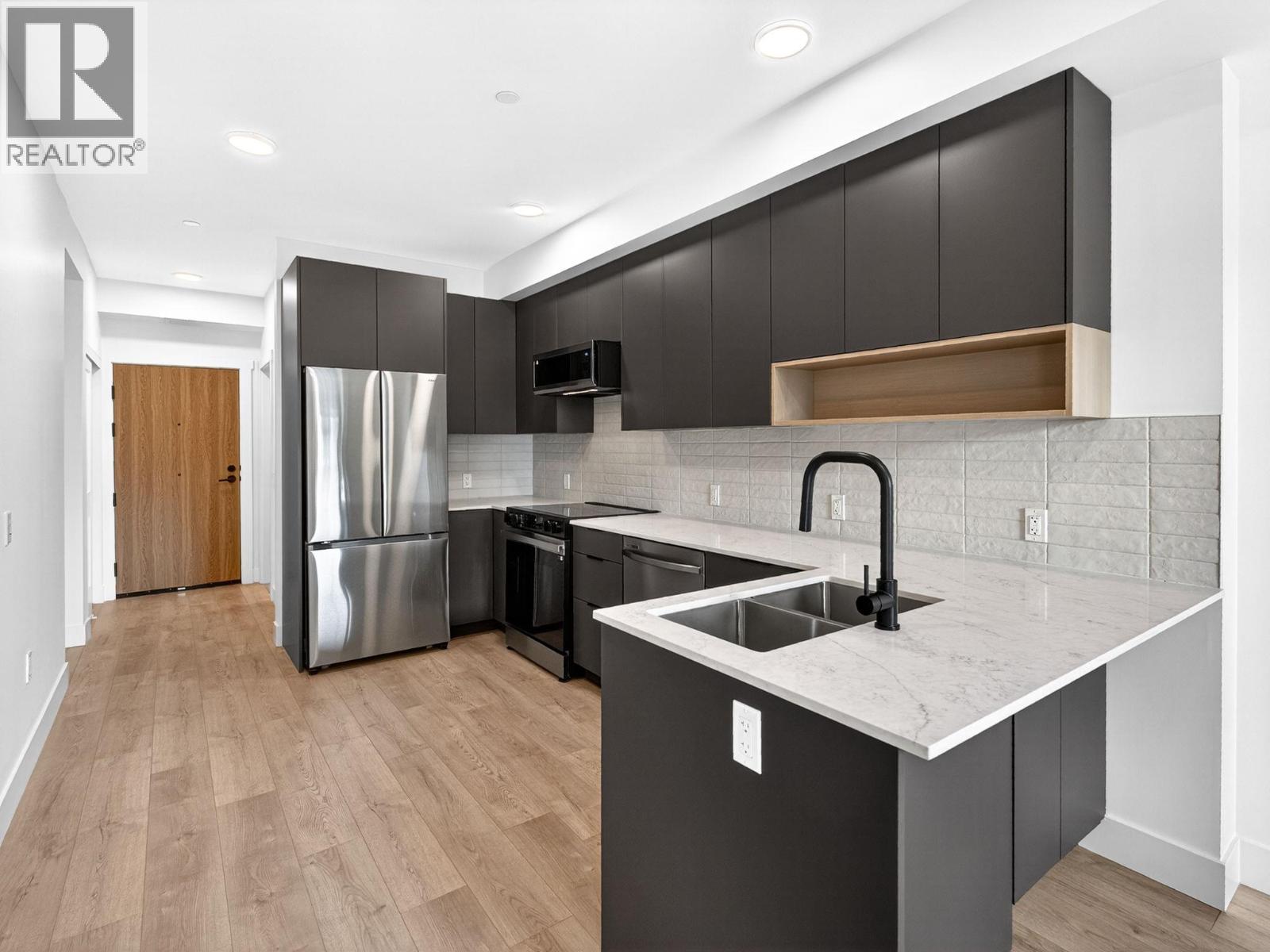 620 Coronation Avenue Unit# 404, Kelowna