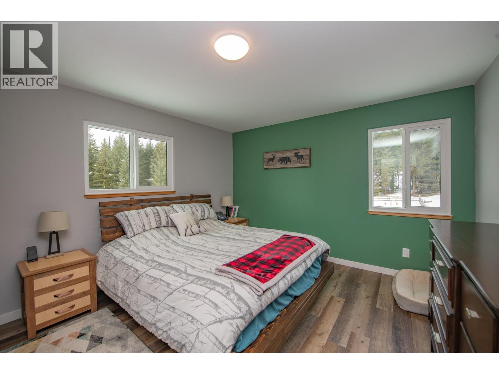 7250 China Valley Road, Falkland