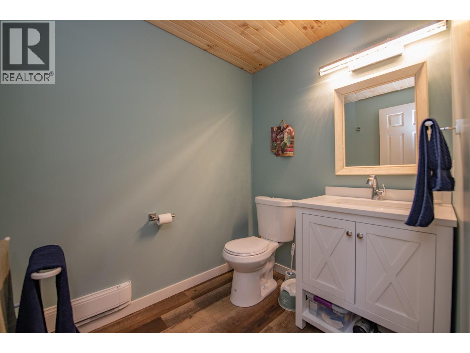 7250 China Valley Road, Falkland