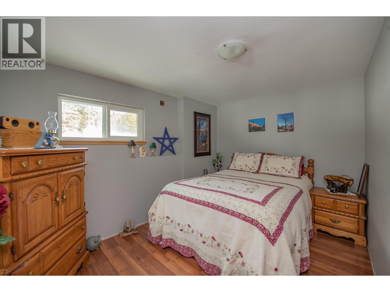 7250 China Valley Road, Falkland