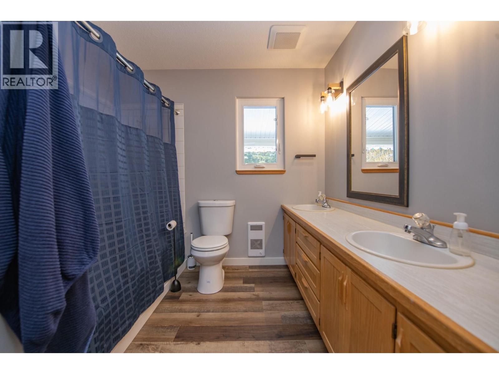 7250 China Valley Road, Falkland