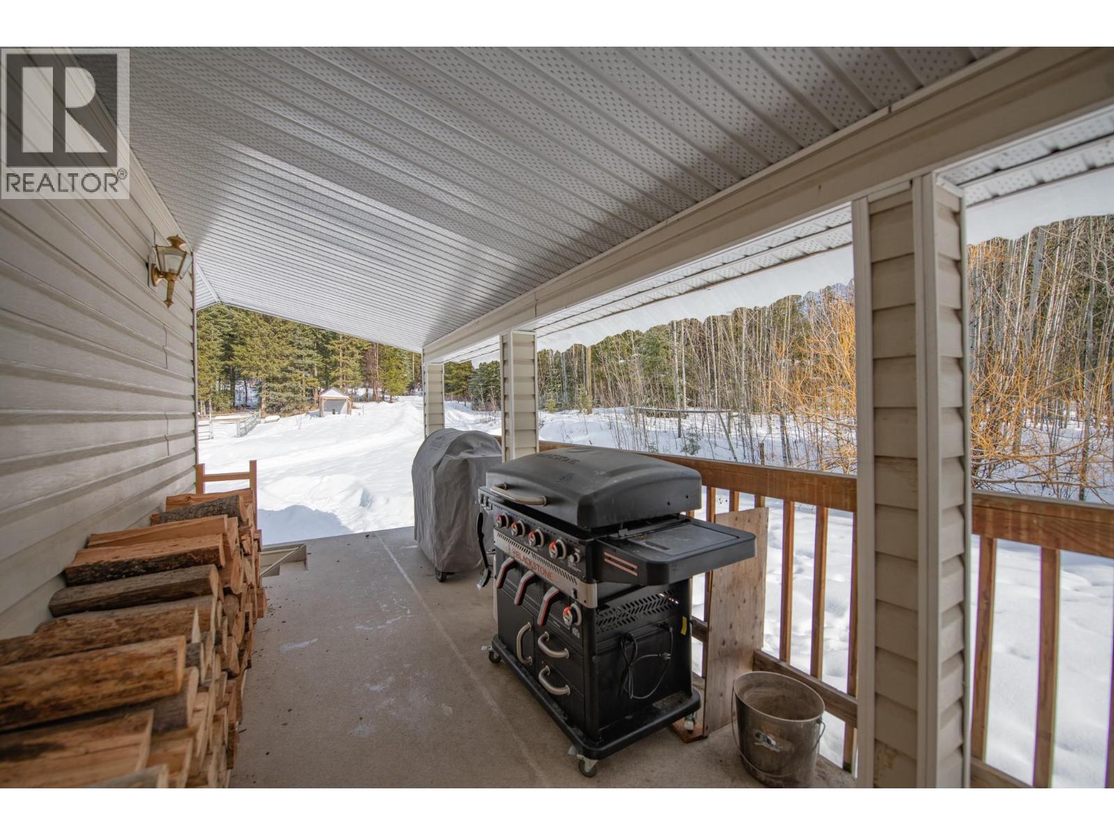 7250 China Valley Road, Falkland