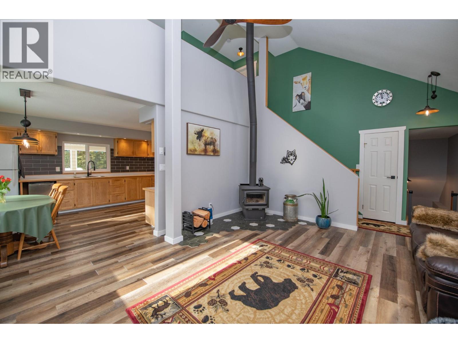 7250 China Valley Road, Falkland