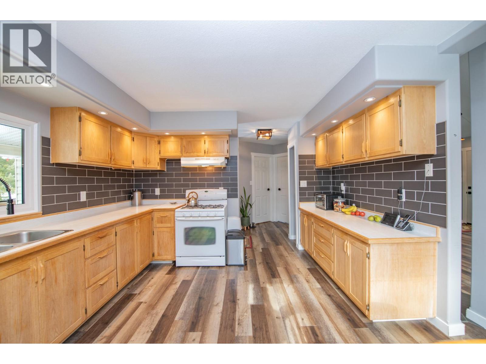7250 China Valley Road - 8