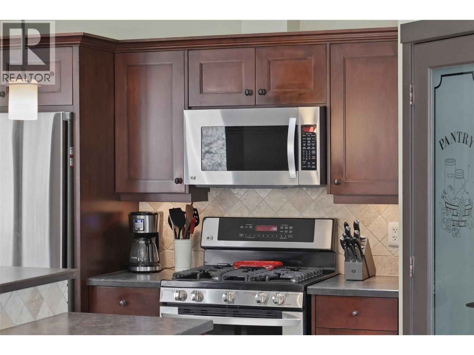 593 STONERIDGE Drive, Kamloops