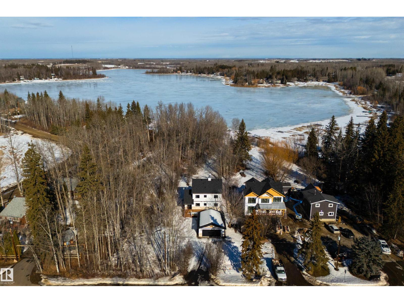 #9 2307 TWP ROAD 522, Rural Parkland County